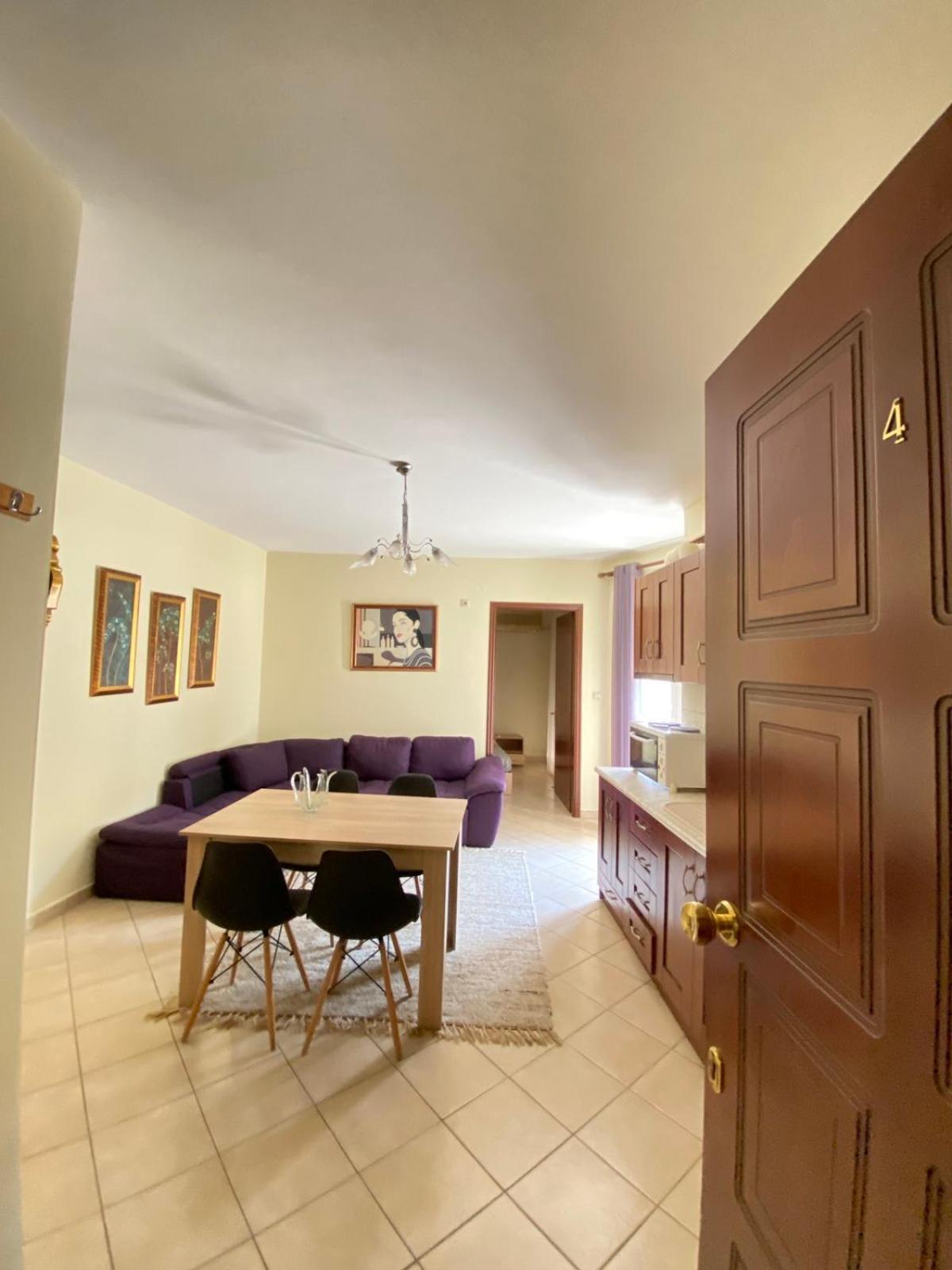 Σοφιτα Φερεσ Apartment Pherrai Bagian luar foto