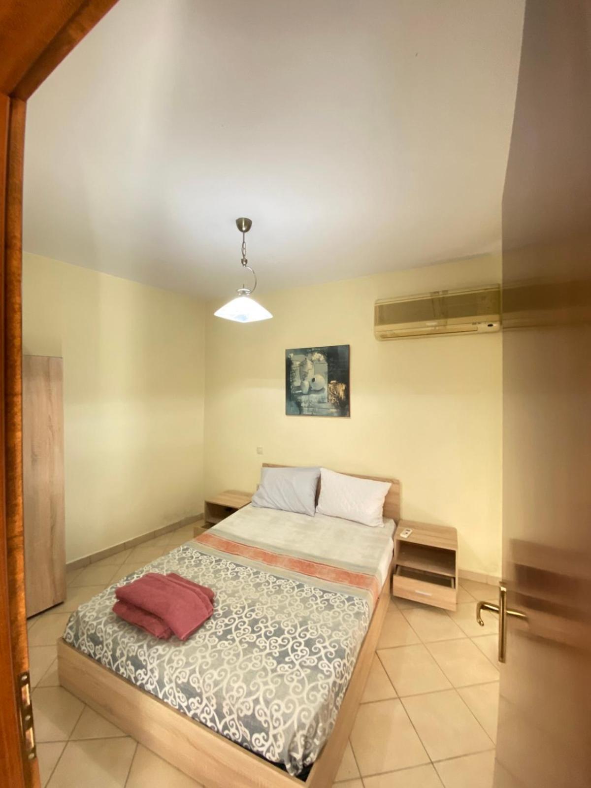 Σοφιτα Φερεσ Apartment Pherrai Bagian luar foto