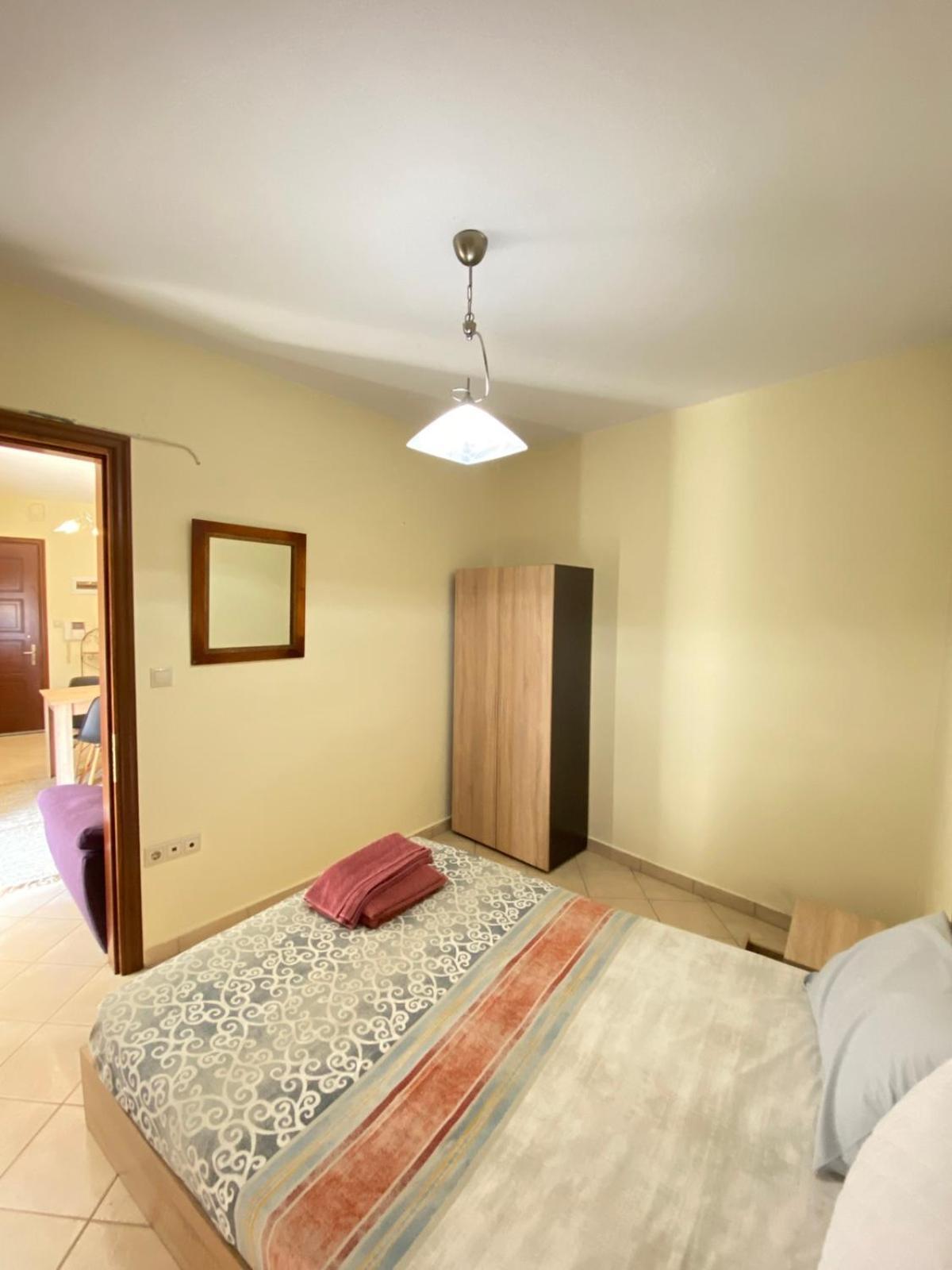 Σοφιτα Φερεσ Apartment Pherrai Bagian luar foto
